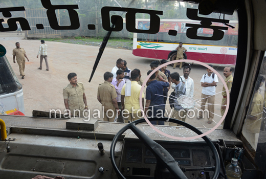 stones pelted at 3 KSRTC buses